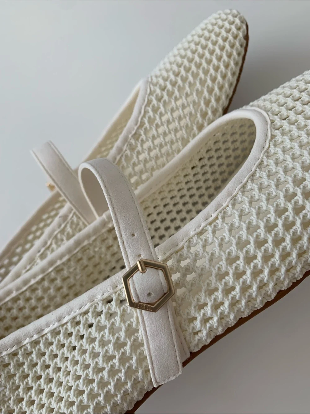 VIVAIA Almond-toe Mary Janes (Nelly)